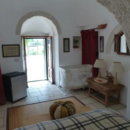 Trullimonaci Guest house *