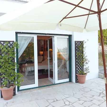 Trullimonaci Guest house *